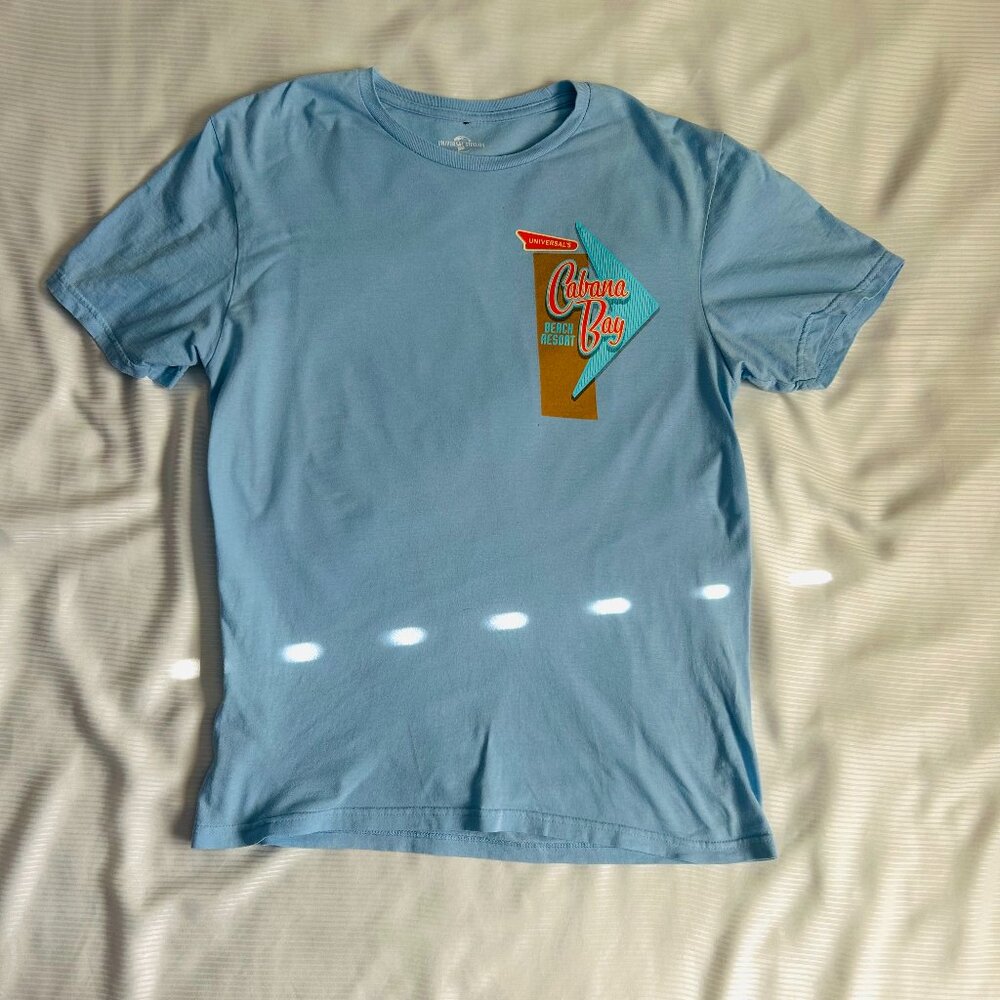 Universal Store Men's Blue and Orange T-shirt